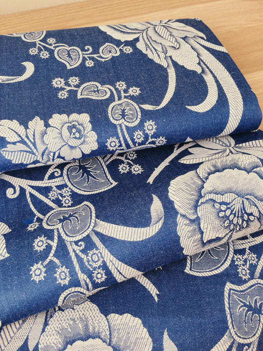 Ticking with blue flowers. Unused. Spain c.1950 - 4 meters