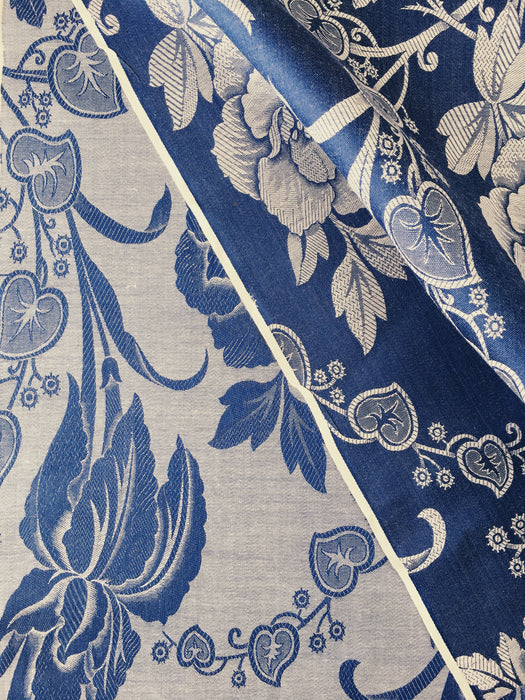 Ticking with blue flowers. Unused. Spain c.1950 - 4 meters