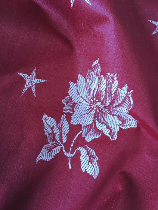 Burgundy ticking with flowers and stars. Unused. Spain c.1950 - 4 meters