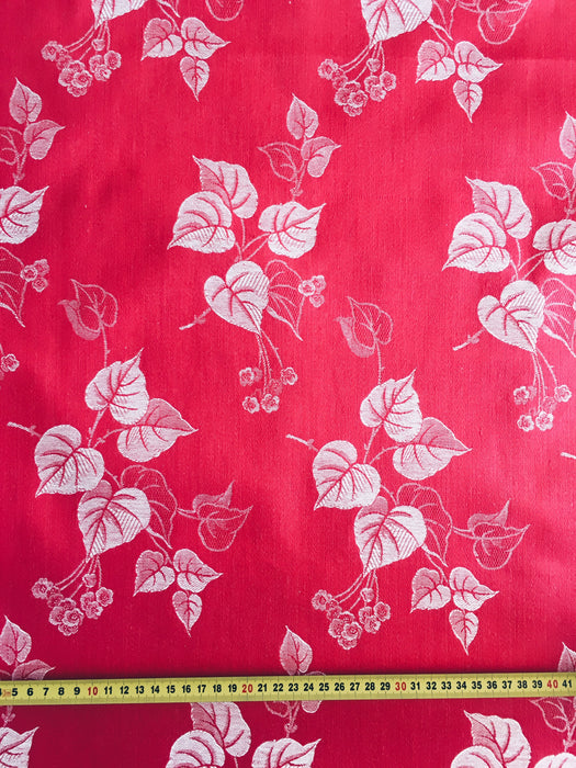 Red ticking with a leaves motif. Unused. Spain c.1950 - 1.87 meters