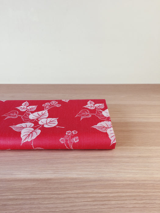 Red ticking with a leaves motif. Unused. Spain c.1950 - 1.87 meters