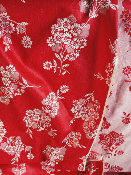 Delicious red ticking with floral motif. Unused. Spain c.1950 - 0.7 meters