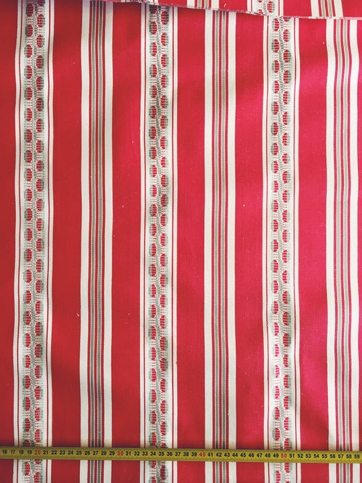 Cheerful striped ticking in red and white. Unused. Spain - c.1950 - 1.6 meters