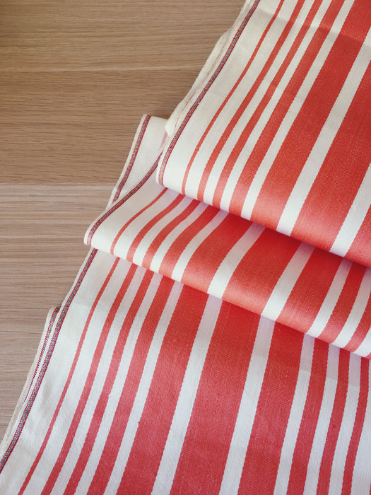 Striped ticking in salmon red and white. Unused. Spain c.1950 - Per meter (25 m avail.)