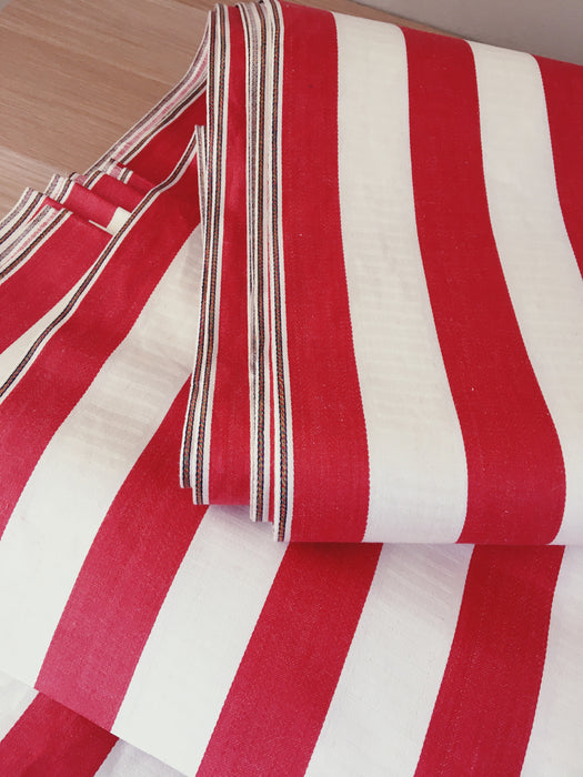 White and red wide stripes ticking. Unused. Spain around 1950 - Per meter (11 m avail.)