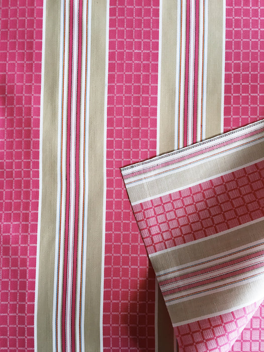 Stripes and checks in magenta pink and beige. Unused. Spain around 1950 - Per meter (23 m avail.)