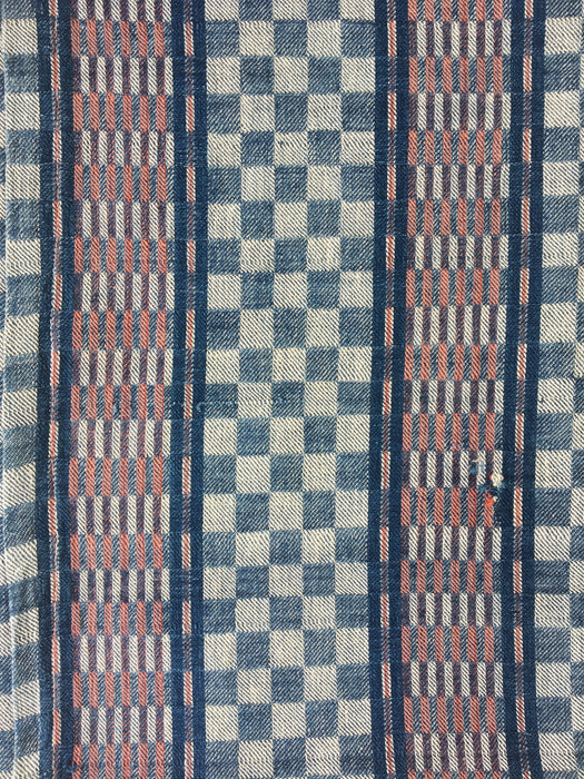 Handwoven checked ticking in dark blue. Very rare. Spain. Early 1900s - 120×188 cm