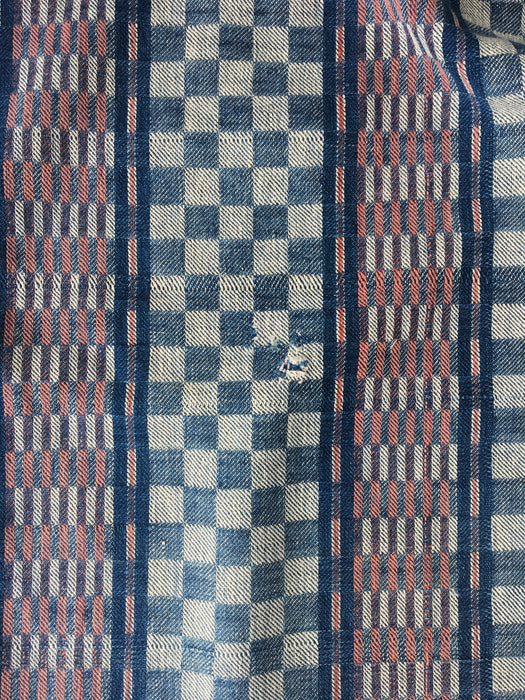 Handwoven checked ticking in dark blue. Very rare. Spain. Early 1900s - 120×188 cm