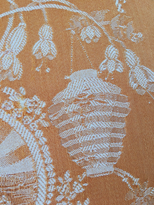 Chinoiserie ticking in golden yellow. Spain c.1920 - 90×76 cm 