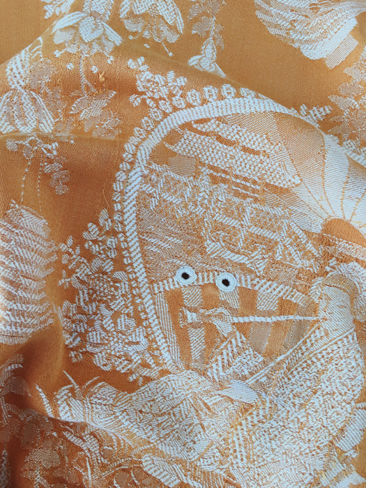 Chinoiserie ticking in golden yellow. Spain c.1920 - 90×76 cm 