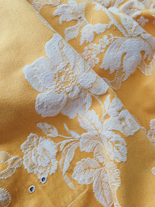 Yellow ticking with big flowers. Spain c.1930 - 50×75 cm