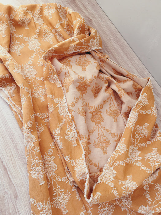 Earth yellow ticking with small flower baskets. Spain c.1950 - Lot of 3 pieces