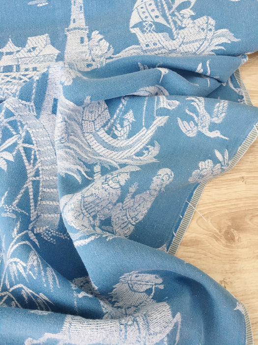 Chinoiserie ticking in light blue. Spain c.1950 - 152×160 cm