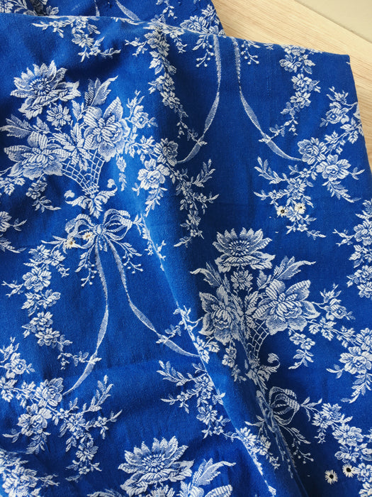 Flower baskets ticking in cobalt blue. Spain c.1950 - Lot of 2 pieces