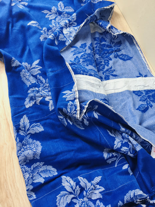 Blue cobalt ticking with clusters of flowers. Spain c.1950 - Lot of 4 pieces