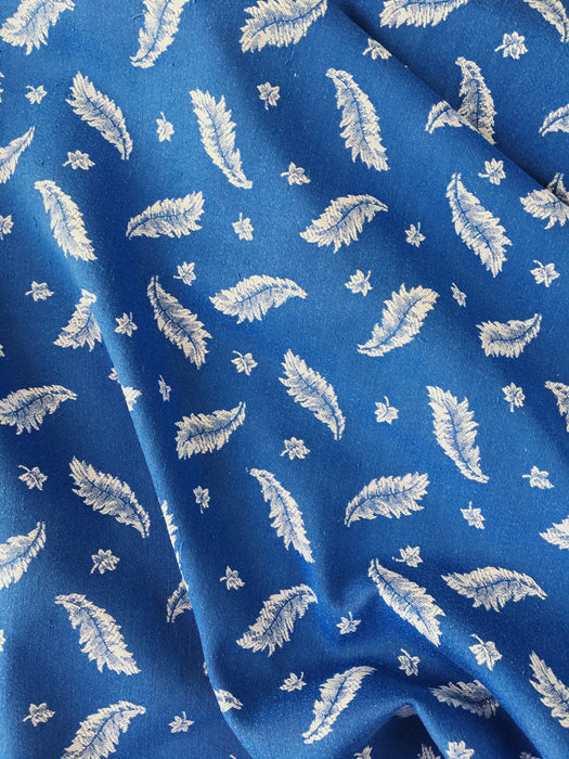 Ticking with white leaves on blue. Spain c.1950 - 145×374 cm