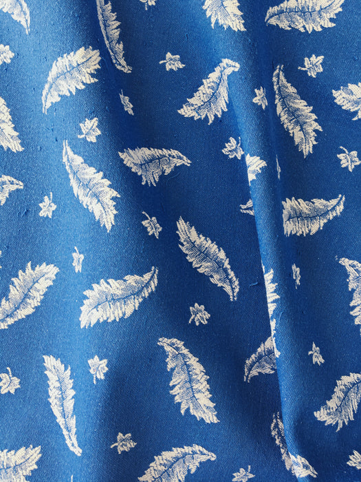 Ticking with white leaves on blue. Spain c.1950 - 145×374 cm