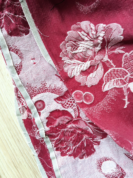 Ticking in burgundy with roses. Spain c.1950 - Lot of 2 pieces