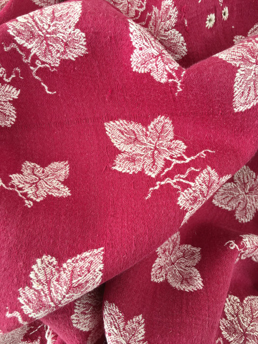 Burgundy ticking with vine leaves. Spain c.1950 - 120×136 cm