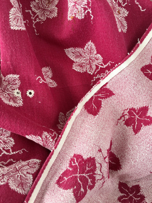 Burgundy ticking with vine leaves. Spain c.1950 - 120×136 cm