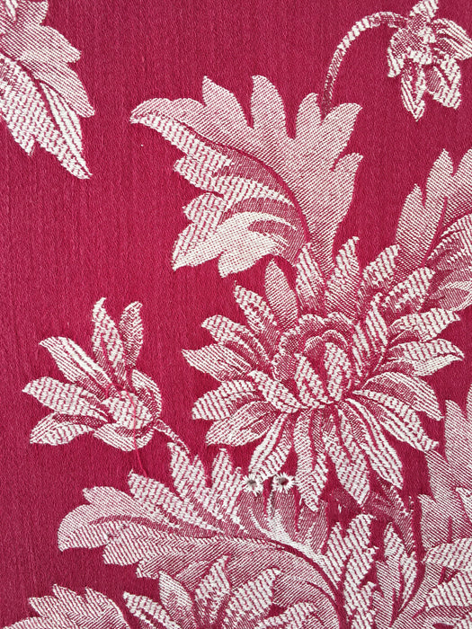 Burgundy ticking with chrysanthemums. Spain c.1930 - Lot of 2 pieces