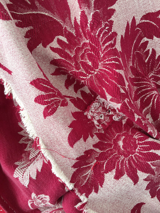 Burgundy ticking with chrysanthemums. Spain c.1930 - Lot of 2 pieces