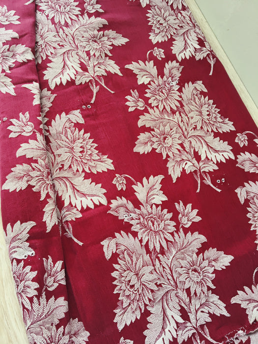 Burgundy ticking with chrysanthemums. Spain c.1930 - Lot of 2 pieces