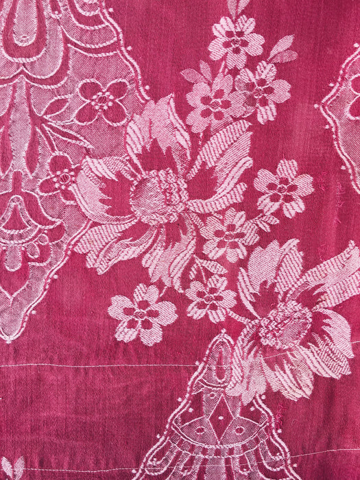 Large flowers in burgundy ticking. Spain c.1950 - 68×118 cm
