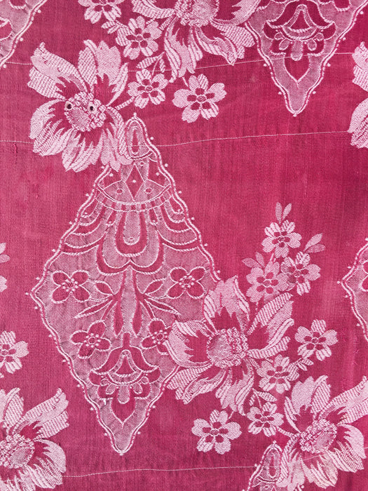 Large flowers in burgundy ticking. Spain c.1950 - 68×118 cm