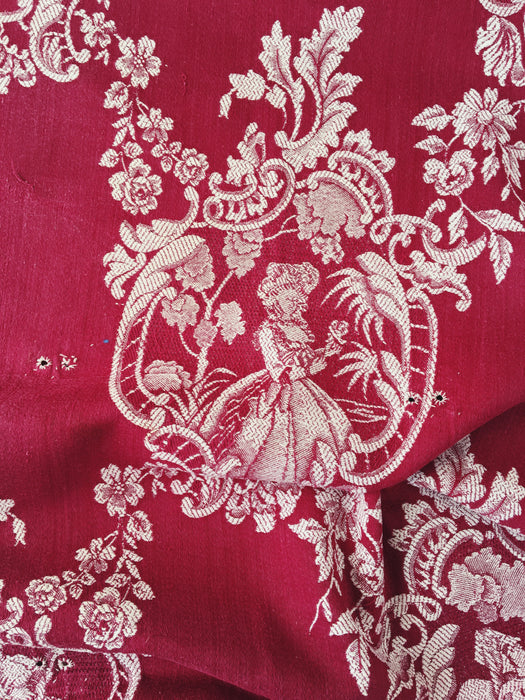 Burgundy ticking with ladies and lovers. Spain c.1950 - 145×185 cm