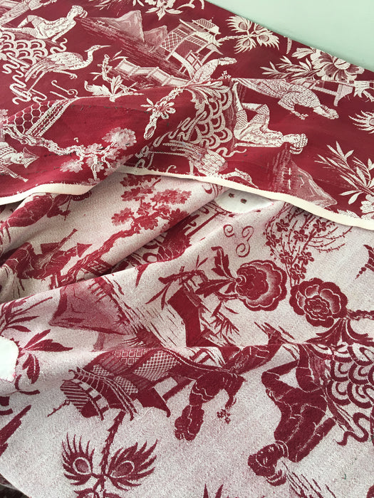 Chinoiserie in burgundy ticking. Spain c.1900 - Lot of 2 pieces