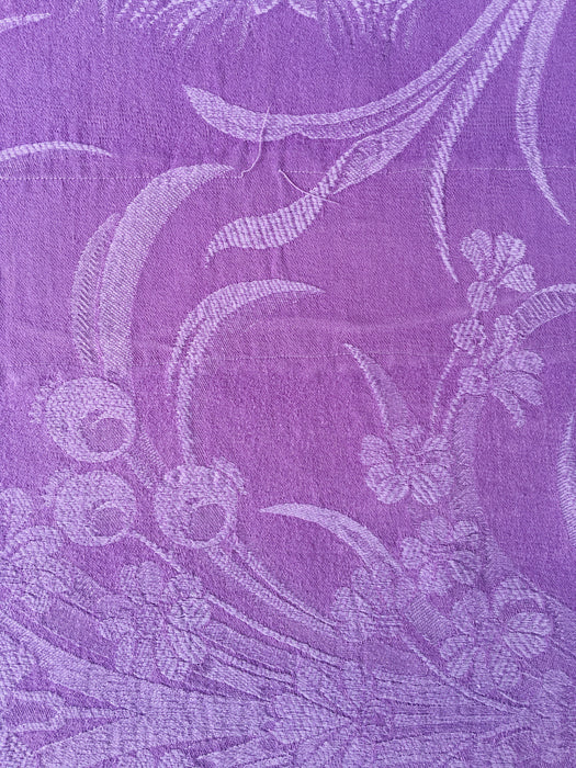 Large peacock in lilac ticking. Spain c.1930 - 154×180 cm