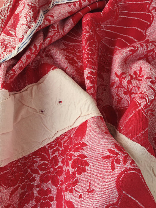 Red ticking with cute cupids. Spain c.1940 - 144×138 cm