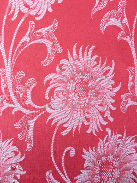 Chrysanthemums in red ticking. Spain c.1950 - 50×104 cm 