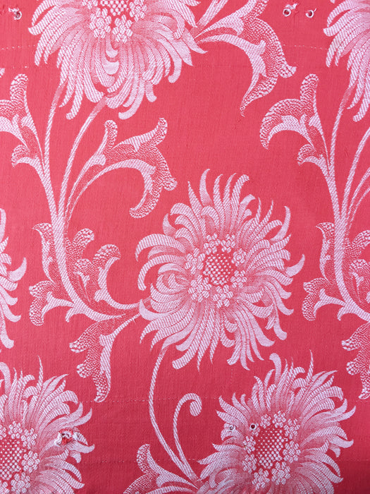 Chrysanthemums in red ticking. Spain c.1950 - 50×104 cm 