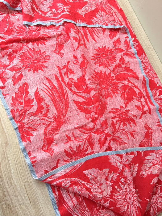 Red ticking with exotic birds. Spain c.1950 - 110×125 cm