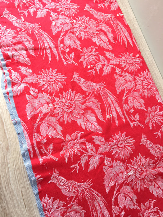 Red ticking with exotic birds. Spain c.1950 - 110×125 cm