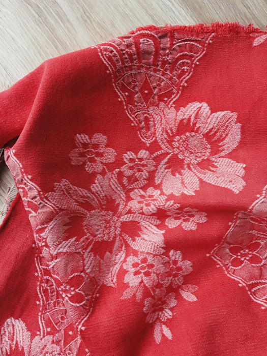 Large flowers in red ticking. Spain c.1940 - Lot of 3 pieces