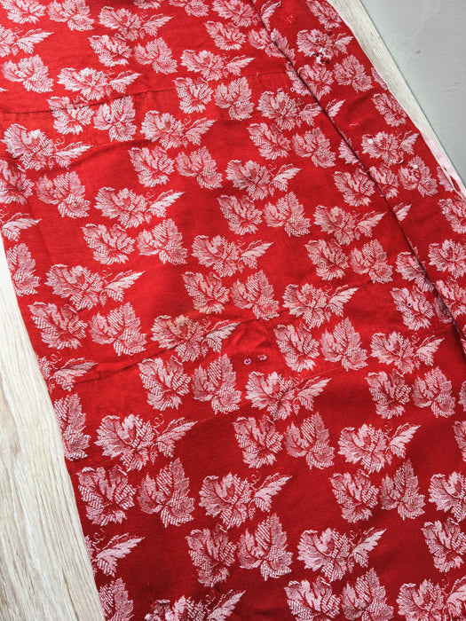 Brick red ticking with vine leaves. Spain c.1950 - Lot of 2 pieces