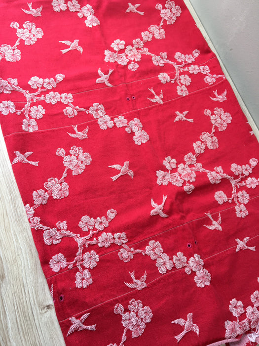 Cherry blossom and swallows in red ticking. Spain c.1900 - Lot of 2 pieces