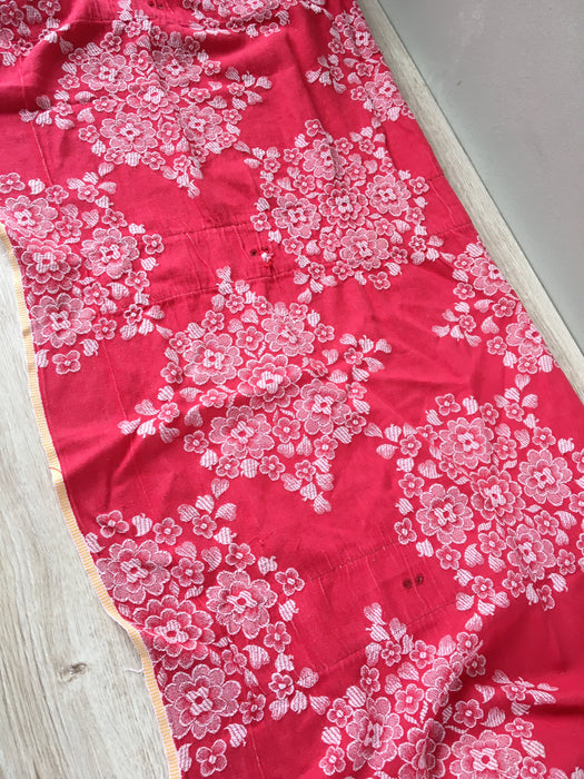 Large flowers in red ticking. Spain c.1900 - Lot of 3 pieces