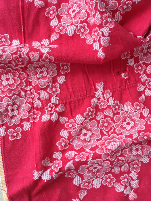 Large flowers in red ticking. Spain c.1900 - Lot of 3 pieces