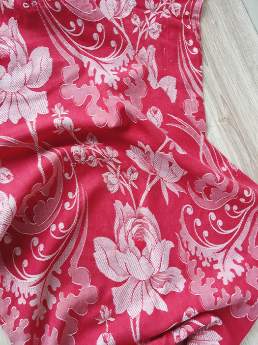 Large flowers in red ticking. Spain c.1940 - 48×172 cm 