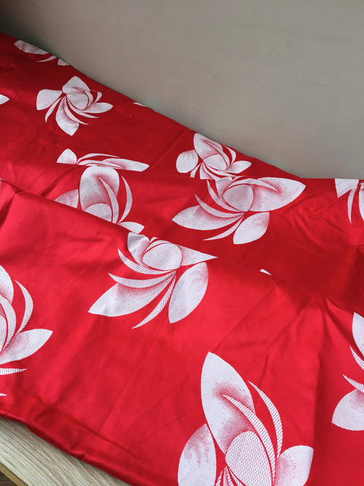 Red ticking with abstract flowers. Spain c.1950 - 4.2 meters
