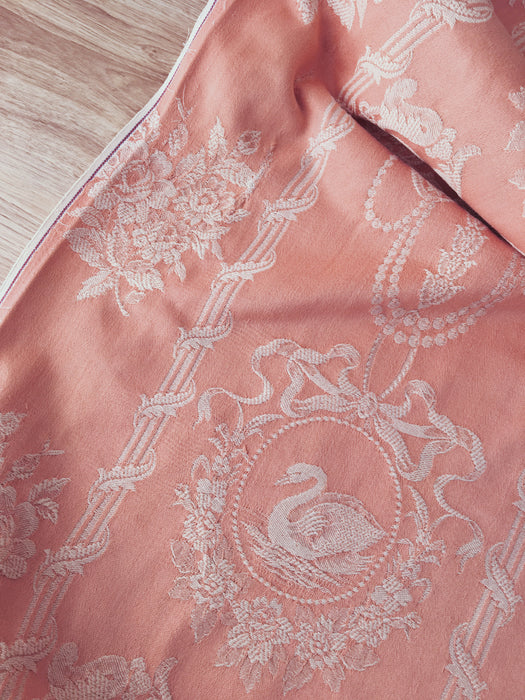 Pink swans ticking. Spain c.1900 - 148×168 cm