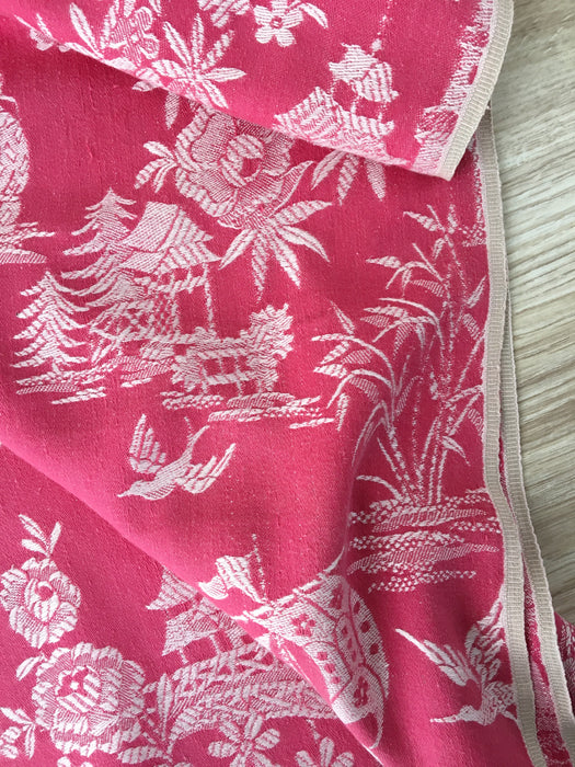 Chinoiserie ticking in pink. Spain c.1950 - 112 cm × 3.96 meters