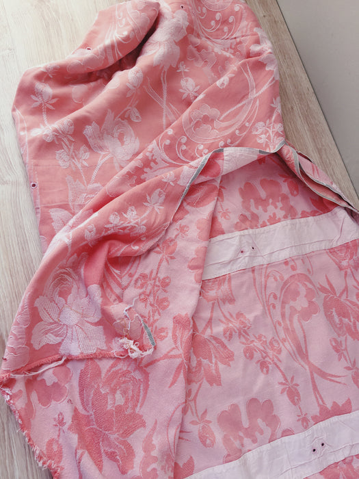 Large flowers in pink ticking. Spain c.1940 - Lot of 2 pieces