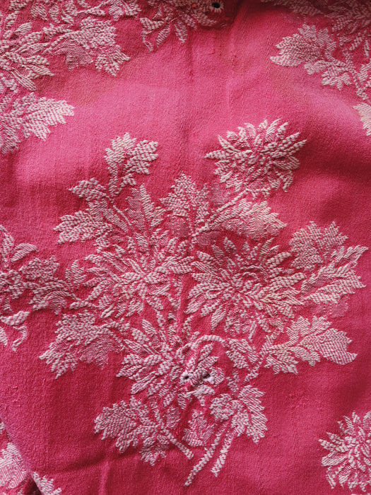 Pink ticking with chrysanthemums. Spain c.1930 - 110×55 cm