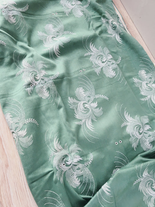 Exotic flowers in olive green ticking. Spain c.1960 - Lot of 5 pieces