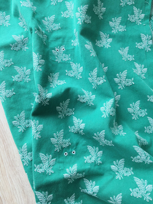 Small flowers in emerald green ticking. Spain c.1940 - Lot of 2 pieces